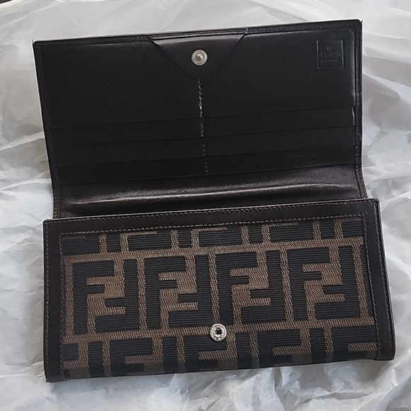 Fendi Zucca crossbody wallet - Picture 2 of 10